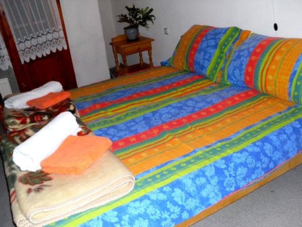 Veselata Guest House Dolna Banya Oda fotoğraf